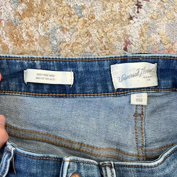 Universal Thread Jean Shorts - Picture 4 of 4